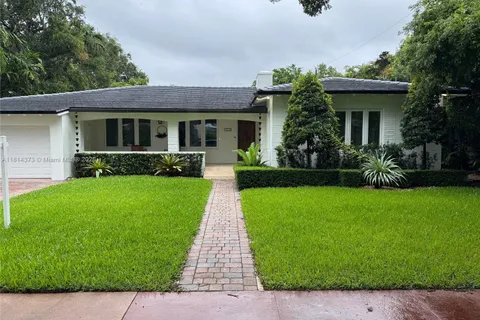 1015 SW Catalonia Ave, Coral Gables FL 33134