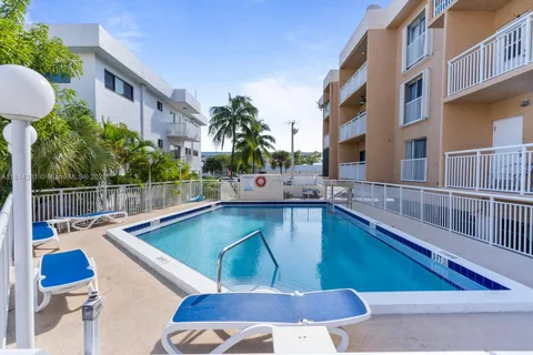 17051 NE 35th Ave # 109, North Miami Beach FL 33160