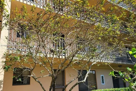 4820 W Lucerne Lakes Blvd W # 305, Lake Worth FL 33467