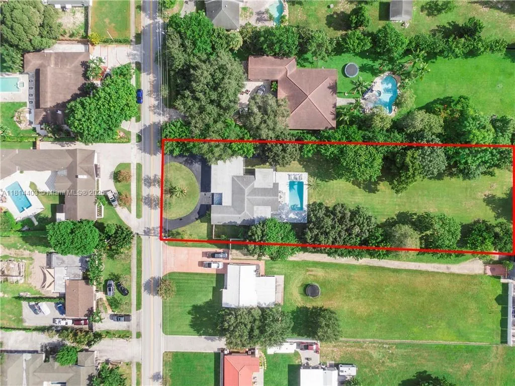 224 E Acre Dr, Plantation FL 33317