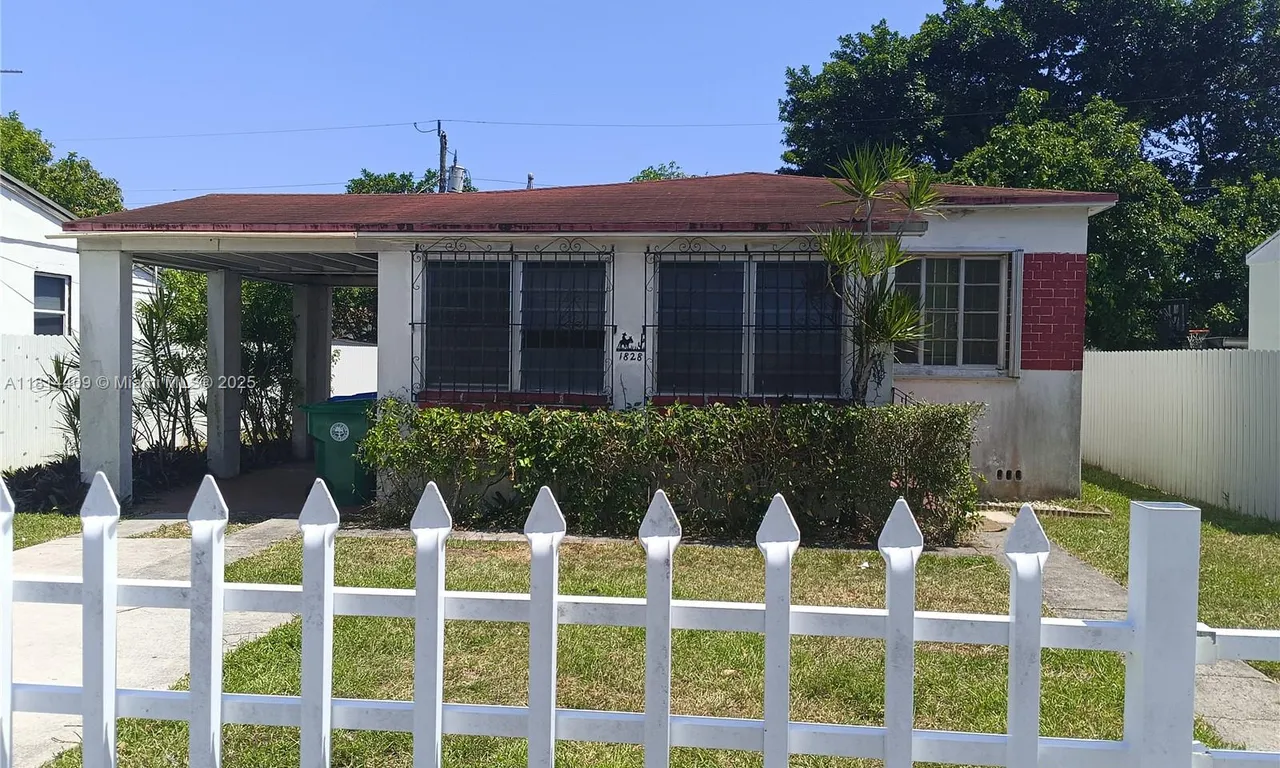 1828 NW 58th St, Miami FL 33142