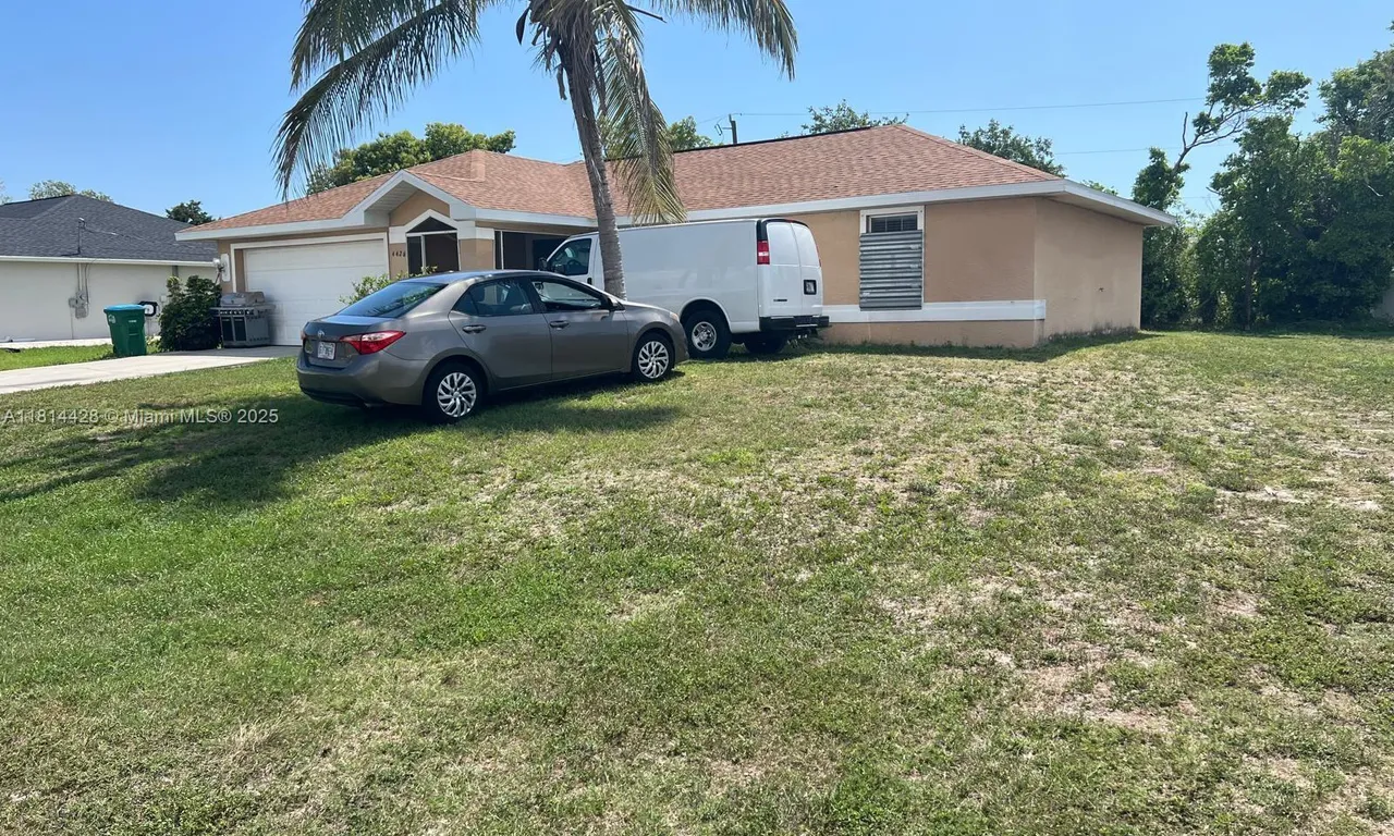 4426 SW SANTA BARBARA PL, Cape Coral FL 33914