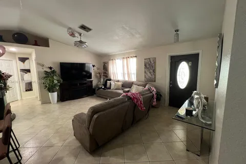 4426 SW SANTA BARBARA PL, Cape Coral FL 33914