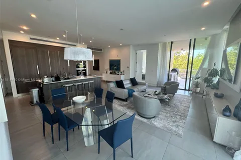101 Sunrise Dr # 201, Key Biscayne FL 33149