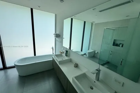 101 Sunrise Dr # 201, Key Biscayne FL 33149