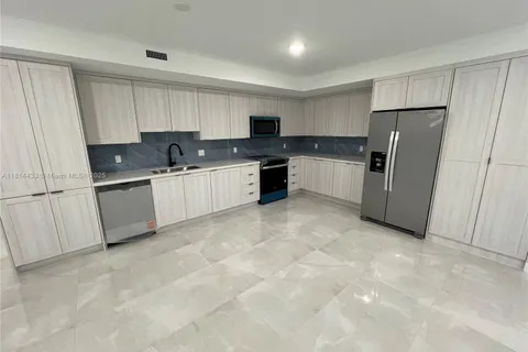 14617 SW 262nd St # 1, Homestead FL 33032