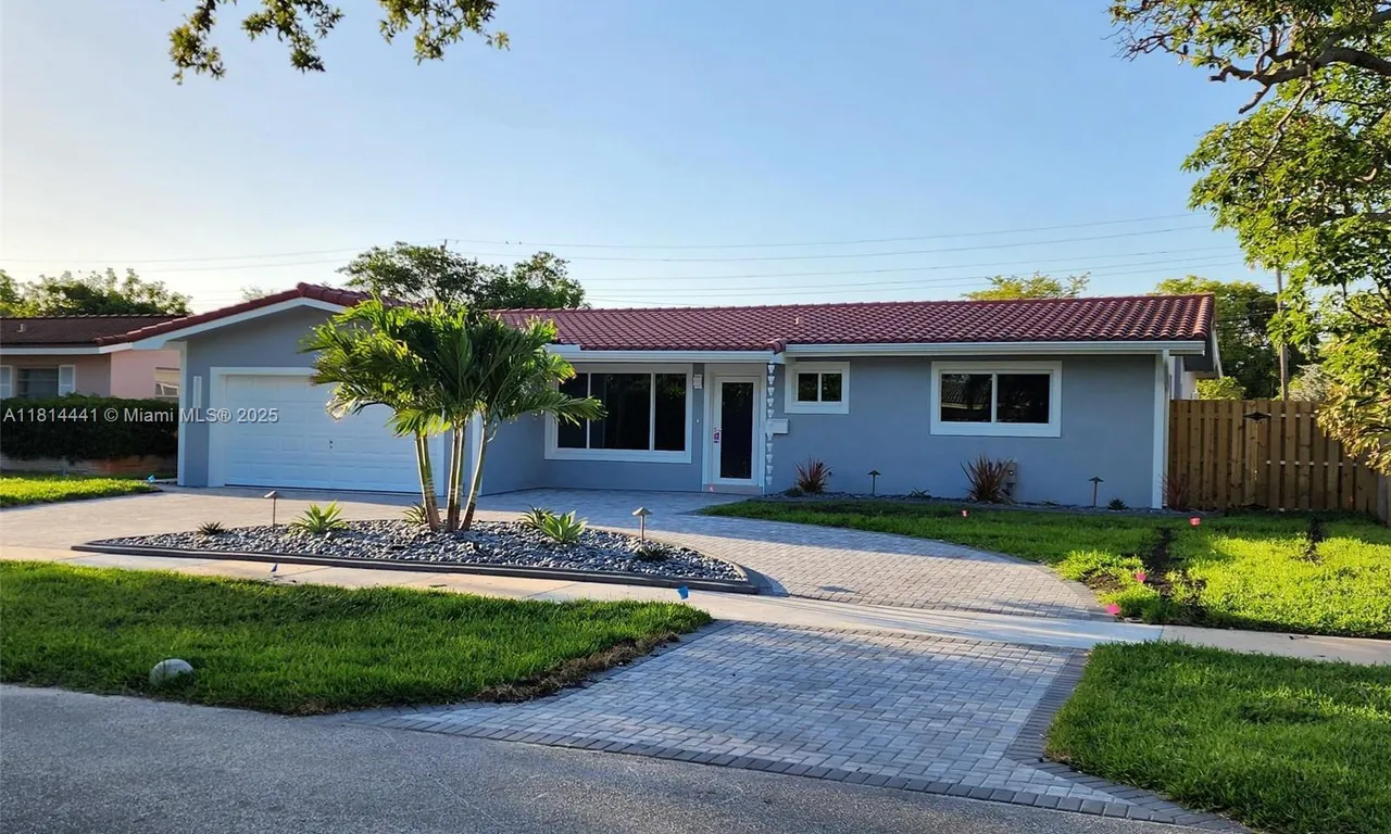 3805 Lincoln St, Hollywood FL 33021