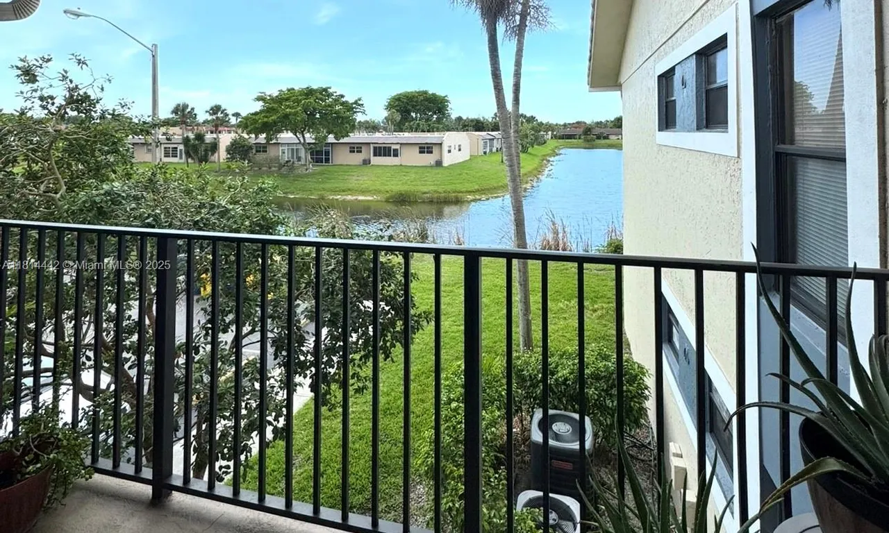 1484 Lake Crystal Dr, West Palm Beach FL 33411