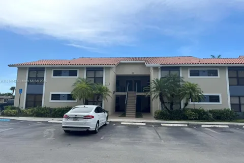 1484 Lake Crystal Dr, West Palm Beach FL 33411