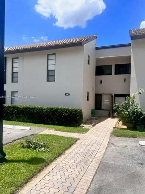 958 Mockingbird Ln # 511, Plantation FL 33324