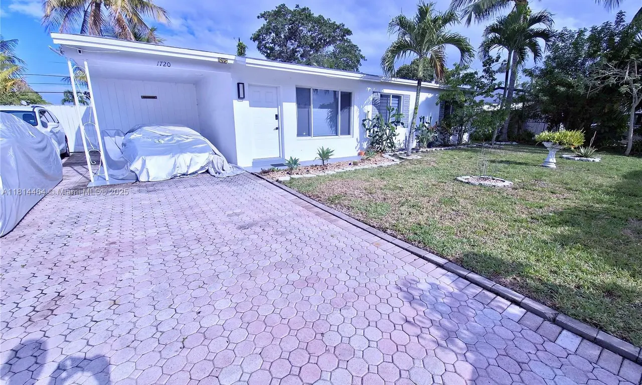 1720 SW 64th Ave, North Lauderdale FL 33068