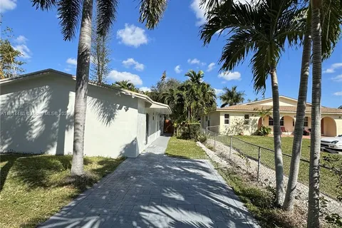 4071 SW 51st St # 2, Dania Beach FL 33314