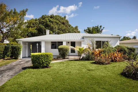 385 NE 117th St, Miami FL 33161