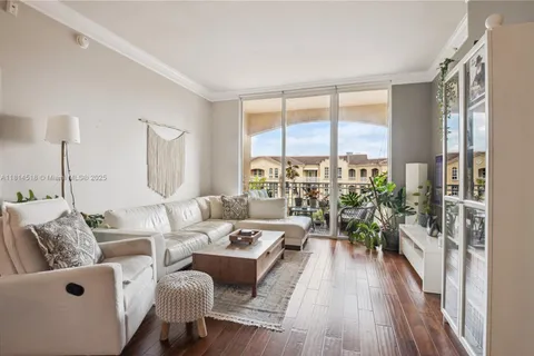 3001 NE 185th St # 632, Aventura FL 33180