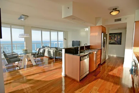 6365 Collins Ave # 3908, Miami Beach FL 33141