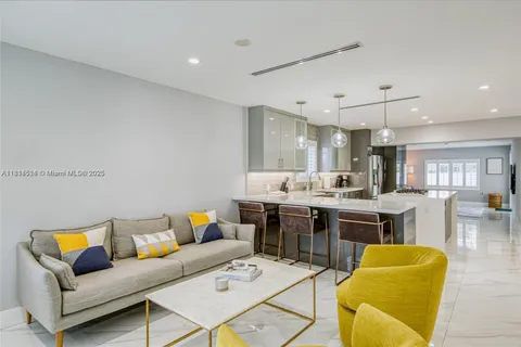 1239 Washington St # 1239, Hollywood FL 33019