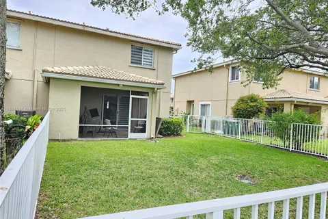 9279 Chambers St, Tamarac FL 33321