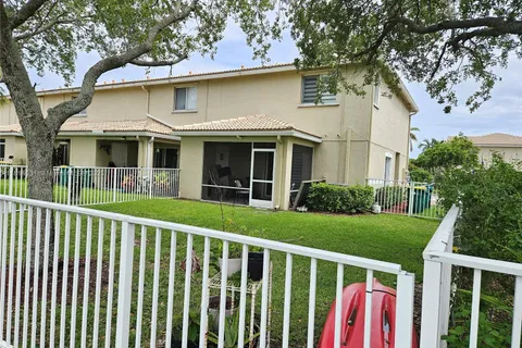 9279 Chambers St, Tamarac FL 33321