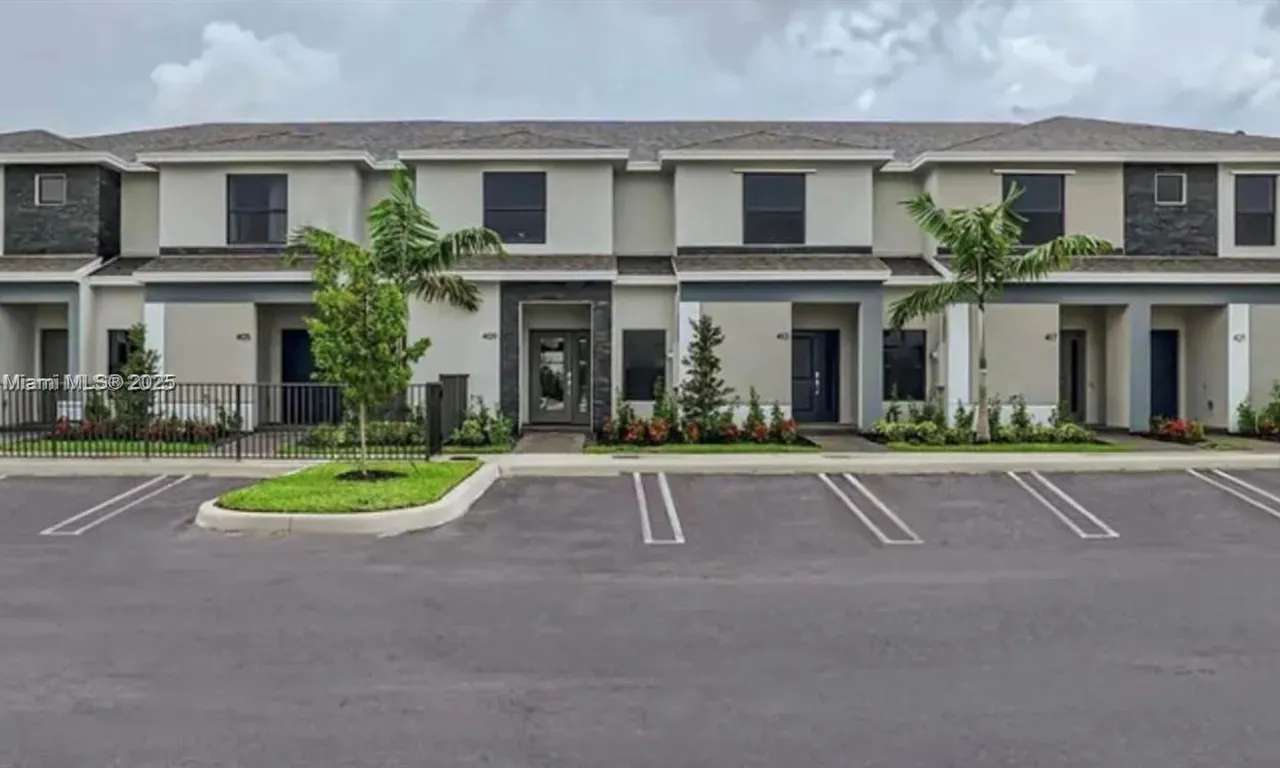322 NE 1st Dr, Florida City FL 33034