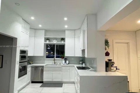 5775 SW 80th St # 5775, South Miami FL 33143