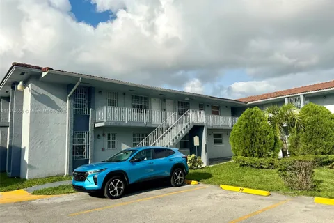 4050 NW 135th St # 11, Opa-Locka FL 33054