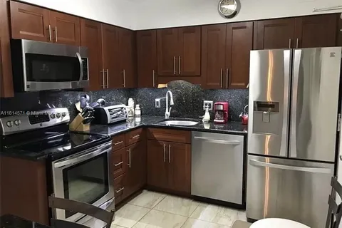 5161 Collins Ave # 301, Miami Beach FL 33140