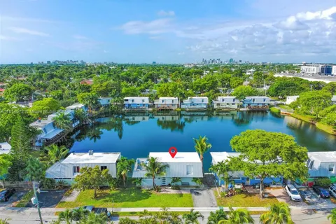 1370 NE 40th Dr, Oakland Park FL 33334