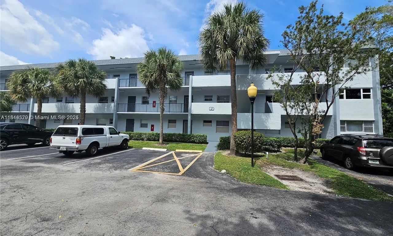 8380 Sands Point Blvd # J110, Tamarac FL 33321