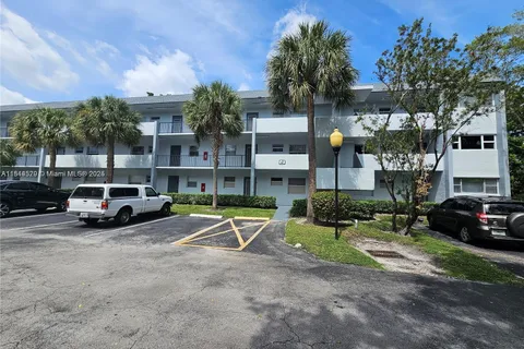 8380 Sands Point Blvd # J110, Tamarac FL 33321
