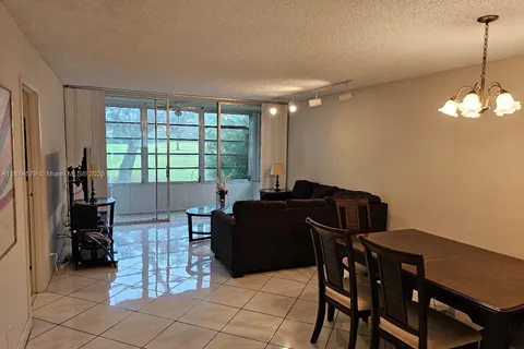 8380 Sands Point Blvd # J110, Tamarac FL 33321