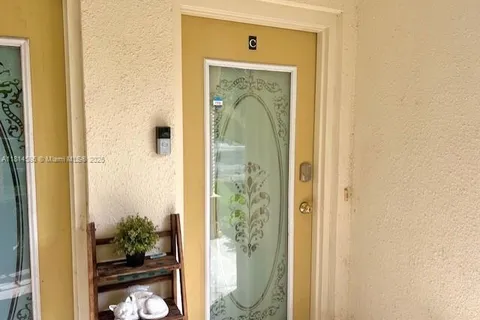 110 NE 10th Ave # C, Gainesville FL 32601