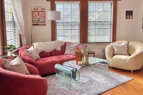 110 NE 10th Ave # C, Gainesville FL 32601