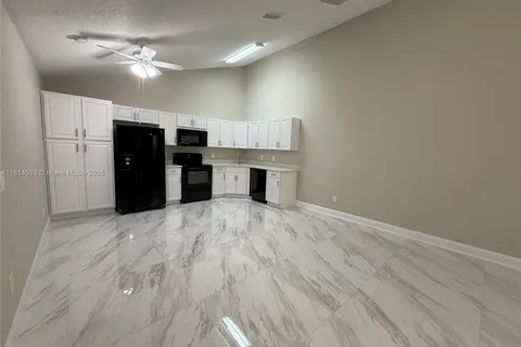 5416 Eagle Lake Dr # 4, Palm Beach Gardens FL 33418