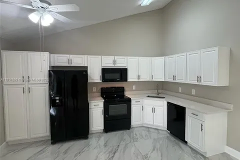5416 Eagle Lake Dr # 4, Palm Beach Gardens FL 33418