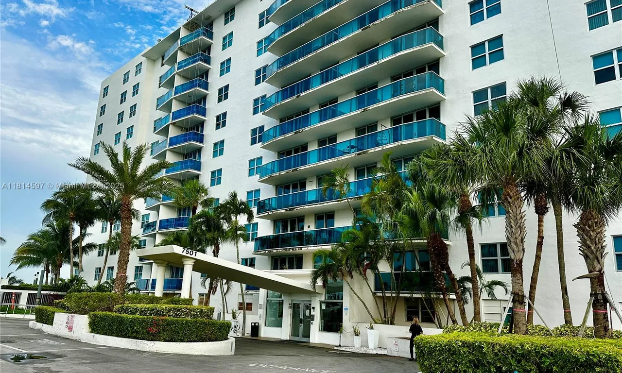 7501 E Treasure Dr # 1P, North Bay Village FL 33141