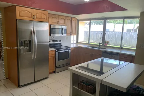 9280 SW 55th St, Cooper City FL 33328