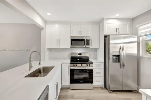 6800 Royal Palm Blvd # 302F, Margate FL 33063