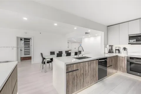 8855 COLLINS AVE # 4G, Surfside FL 33154