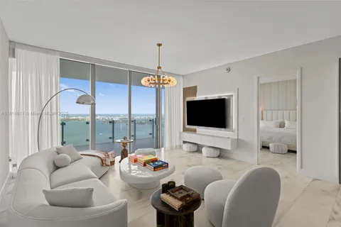 700 NE 26 Ter # 5502, Miami FL 33137
