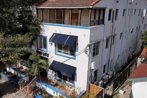 1021 NW 3rd St # 306, Miami FL 33128