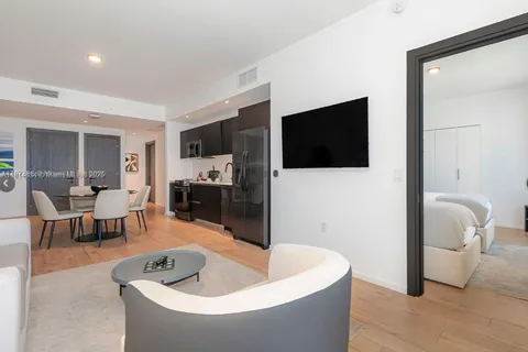 398 NE 5th St # 1518, Miami FL 33132