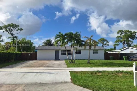 3961 Park Ln, Palm Springs FL 33406