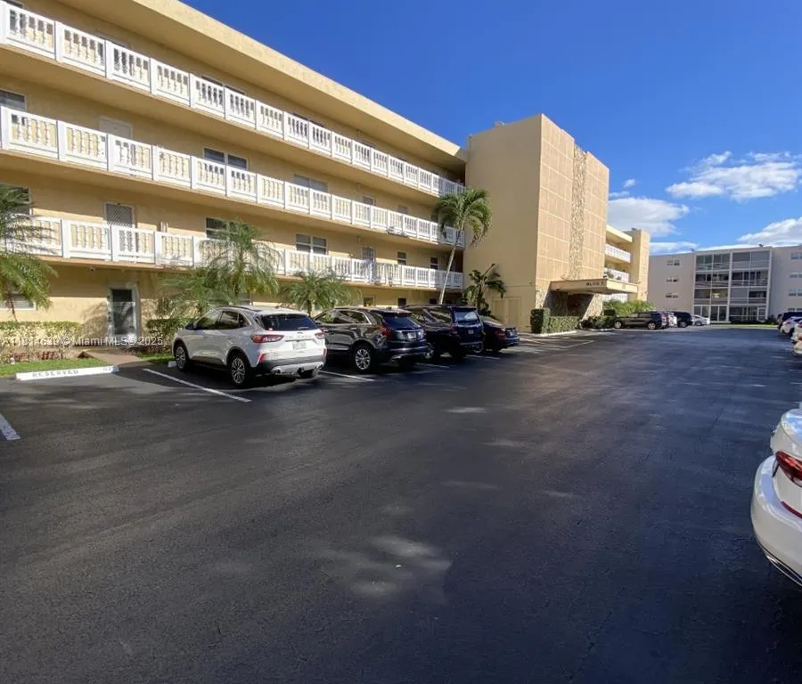 1025 SE 3rd Ave Unit 102, Dania Beach FL 33004