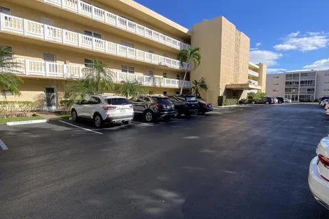 1025 SE 3rd Ave Unit 102, Dania Beach FL 33004