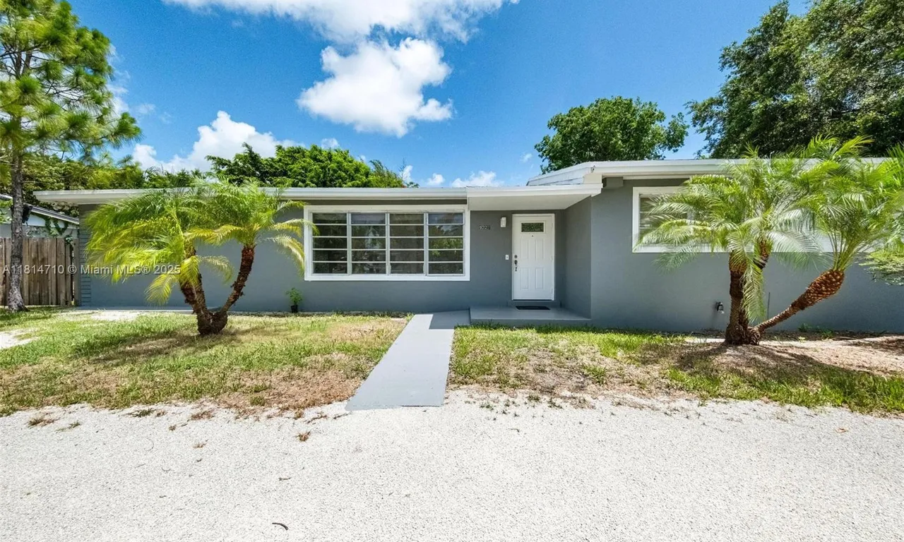 9221 SW 167th Ter, Palmetto Bay FL 33157