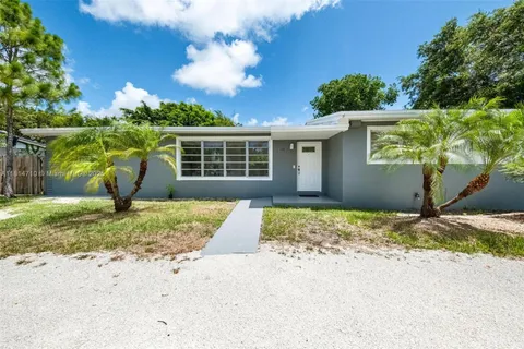 9221 SW 167th Ter, Palmetto Bay FL 33157