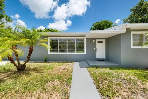 9221 SW 167th Ter, Palmetto Bay FL 33157