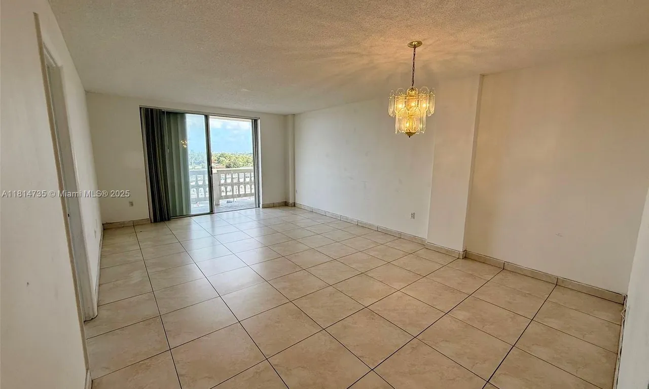 15600 NW 7th Ave # 807, Miami FL 33169