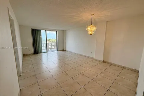 15600 NW 7th Ave # 807, Miami FL 33169