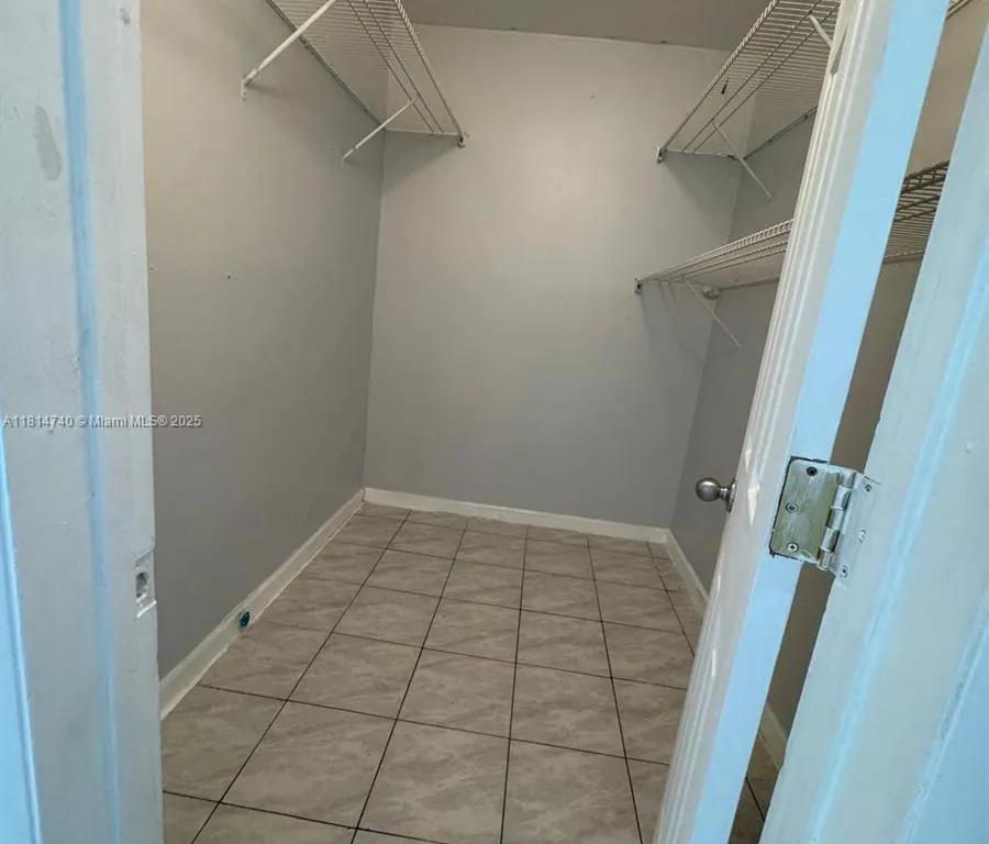 1522 NE 34th Ct # 11, Oakland Park FL 33334